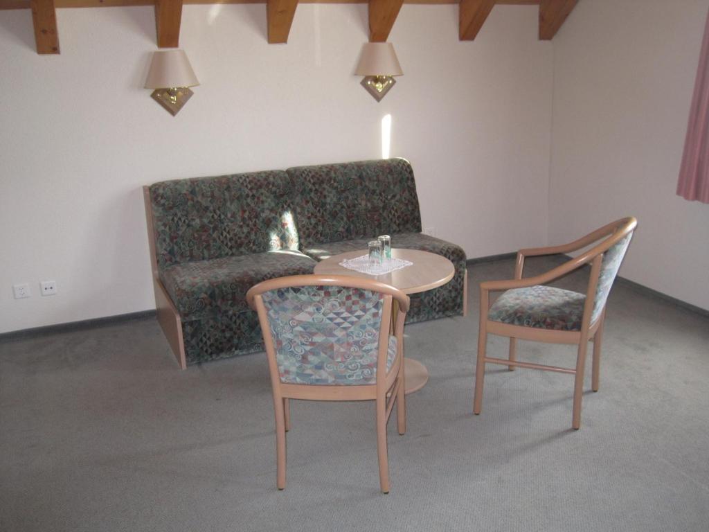Hotel Des Alpes Realp Rum bild